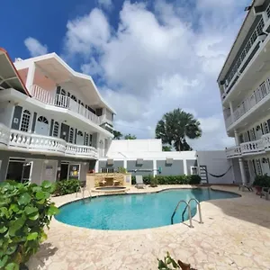 https://the-village-inn-hotel.sanjuanpuertorico-hotels.com